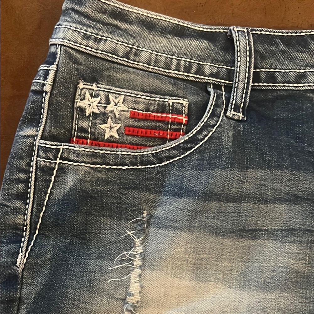 Flamingo Denim Distressed Women's Shorts Size Medium New With Tag - Picture 4 of 16